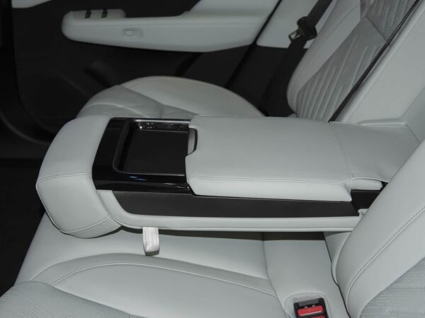 Used Zeekr 001 2025, YOU Edition, 100 kWh, AWD