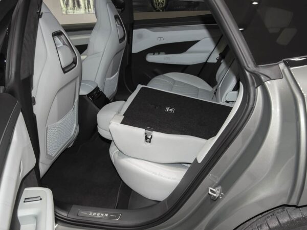 Used Zeekr 001 2025, YOU Edition, 100 kWh, AWD