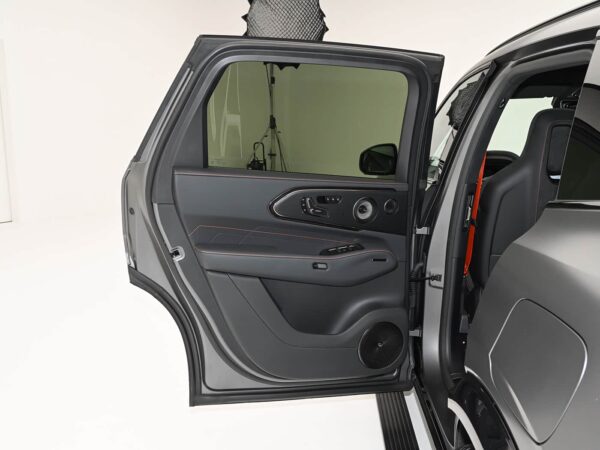 ZEEKR 8X 2026 Shadow Edition