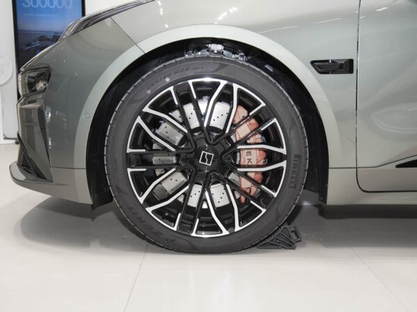 Used Zeekr 001 2025, YOU Edition, 100 kWh, AWD