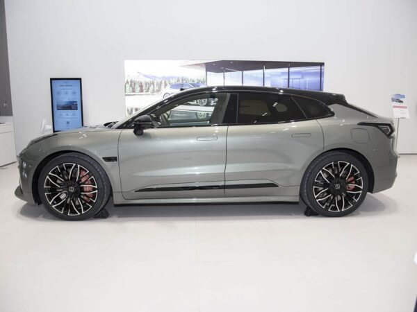 Used Zeekr 001 2025, YOU Edition, 100 kWh, AWD
