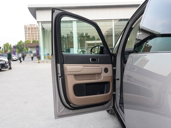 Used Li Auto MEGA 2025 Ultra Smart Refresh Edition